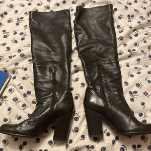 Size 9 Stuart weitzman black boots. EUC. 4 inch heels, 21 inches tall.